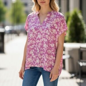 Boutique Chic Floral V-Neck Blouse in Pink